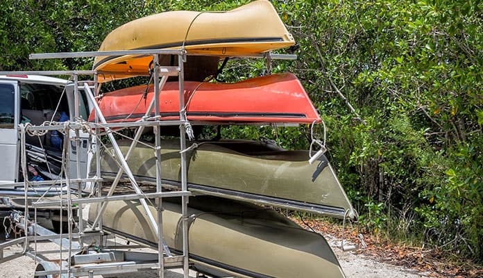 How-To-Tie-Down-A-Kayak-On-A-Trailer_