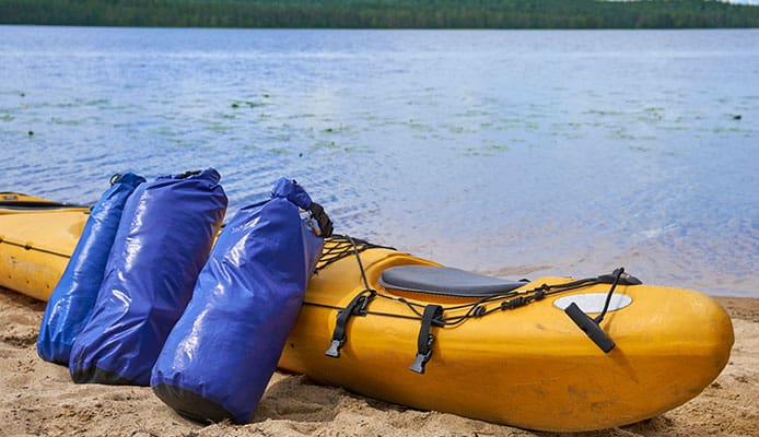 How-to-Choose-a-Waterproof-Duffle-Bag