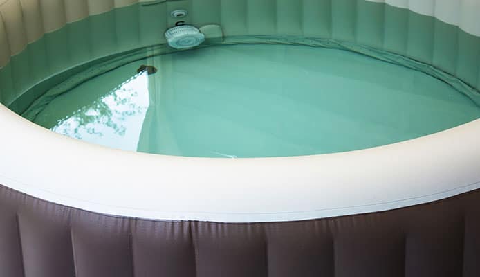 How_To_Choose_The_Best_Inflatable_Hot_Tub-