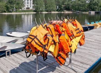 Life_Jackets_on_a_hanger