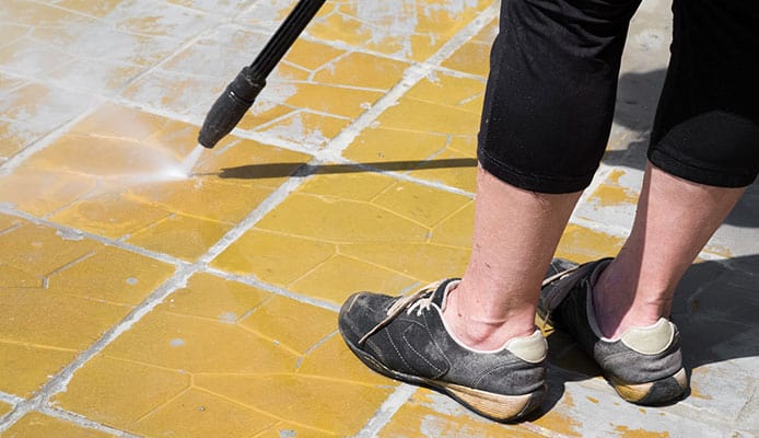 How_To_Choose_A_Patio_Cleaner