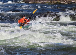 How_to_prevent_a_sit_in_kayak_from_filling_with_water