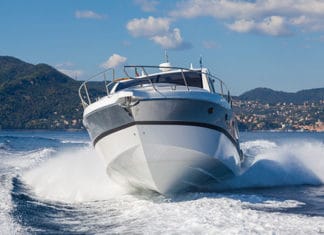 The_Pros_and_Cons_Of_Buying_A_Boat_At_A_Boat_Show_And_From_A_Dealer