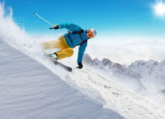 Snowboarding_vs_Skiing_Guide_For_Beginners