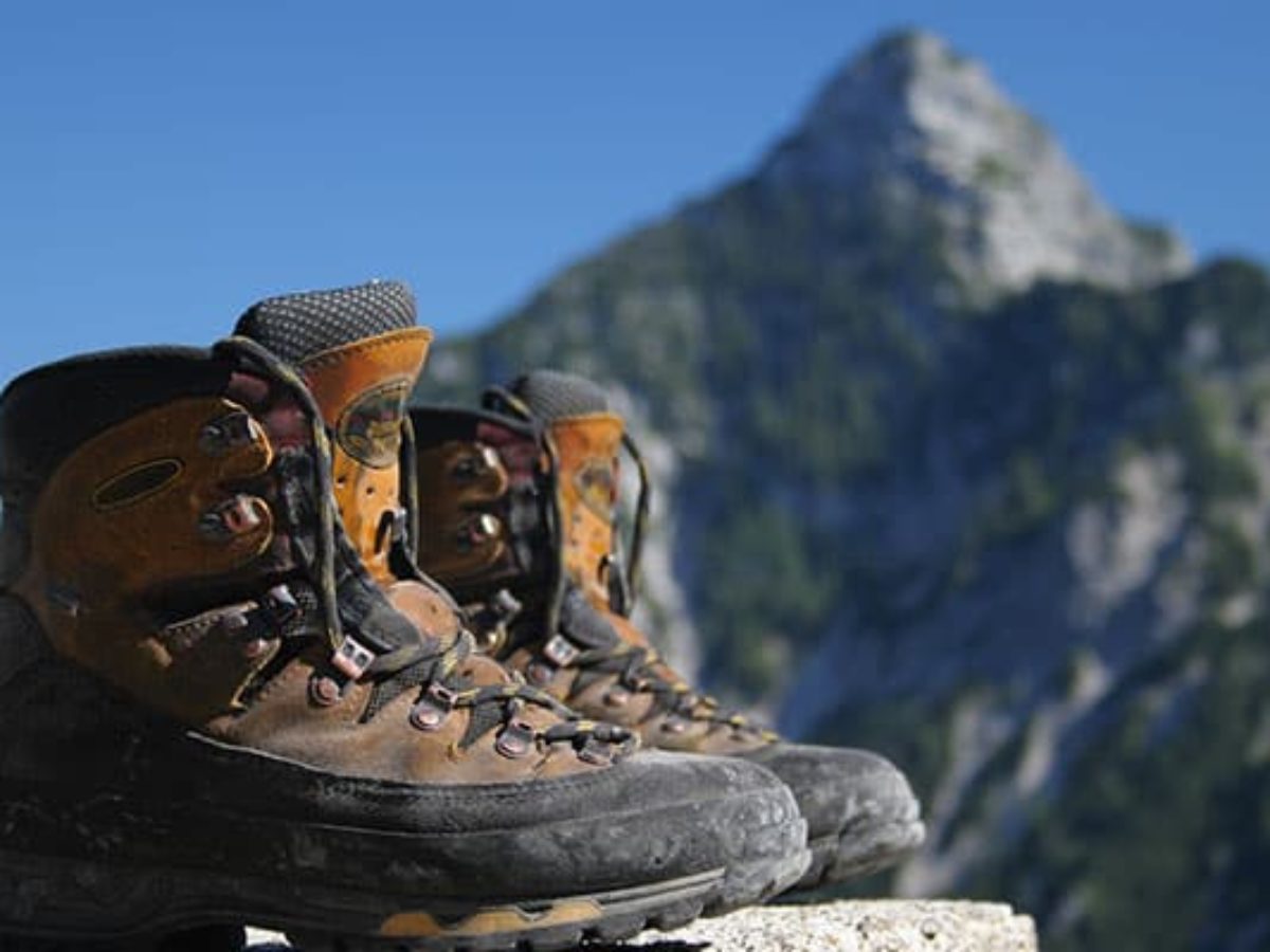 hiking boots for pronation