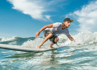 Bodyboarding_vs_Surfing_Comparisson_Guide