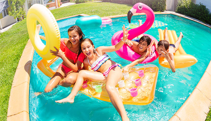 How_do_you_plan_a_pool_party_for_kids_