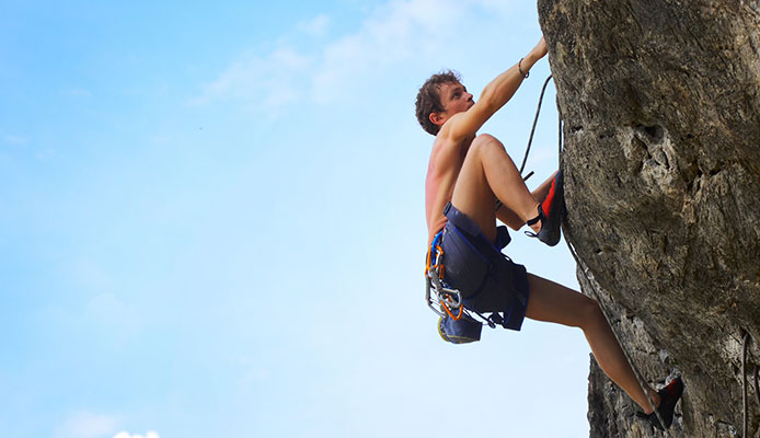 What_is_back_clipping_in_rock_climbing_