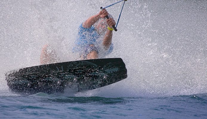 Tips_for_Getting_Up_on_a_Wakeboard